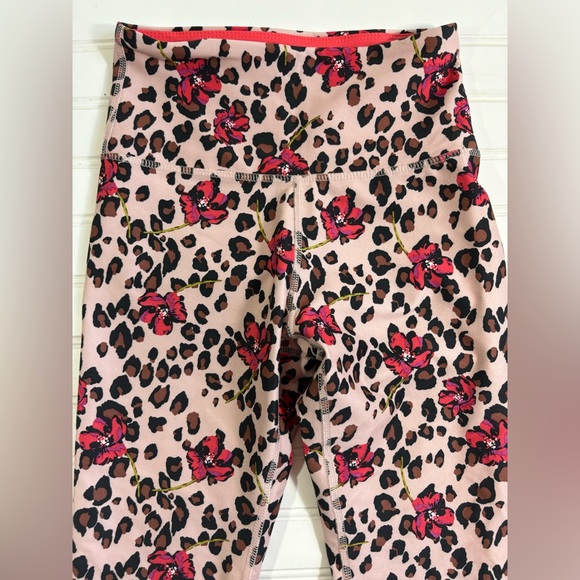 Wildfox Sweat Leopard Print Floral High Waisted Leggings Athletic Womens Small - Picture 6 of 13